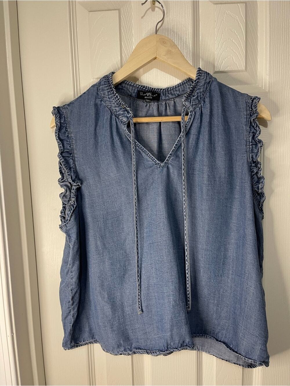 Velvet Heart Chambray Denim Lightweight Ruffle Top size Large